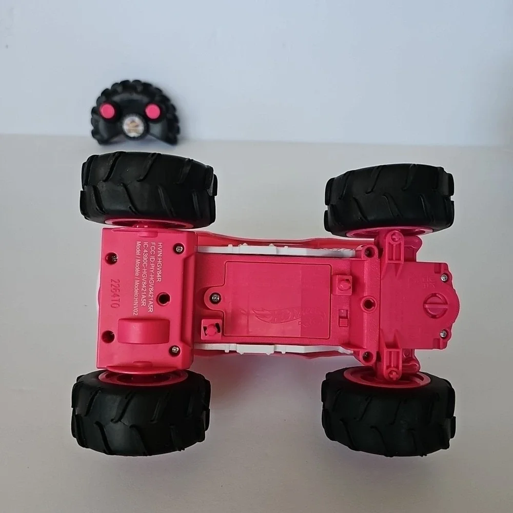 Modern Hot Wheels Barbie Monster Truck RC Remote Control Pink 1:24 HNV02 Toy Car